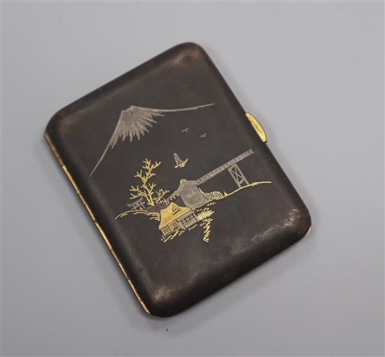 A Komai Fujiyama cigarette case, signed 7 x 9 cm